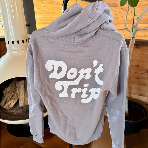 Unisex Free & Easy “Don’t Trip” Grey Sweatshirt Hoodie - Picture 2 of 3